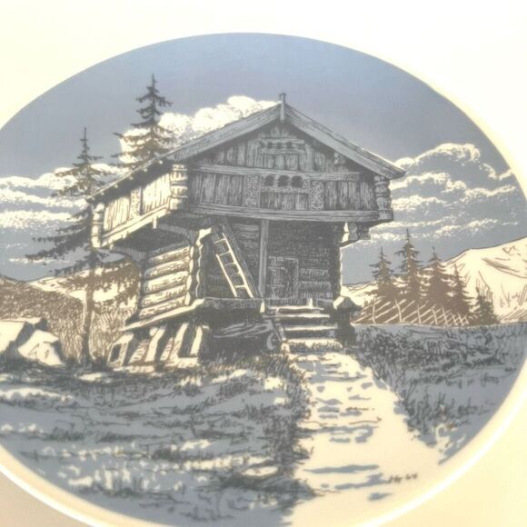Vintage 1964 Porsgrund Norway Blue & White Winter Log Cabin 7" Collectors Plate - Picture 2 of 10